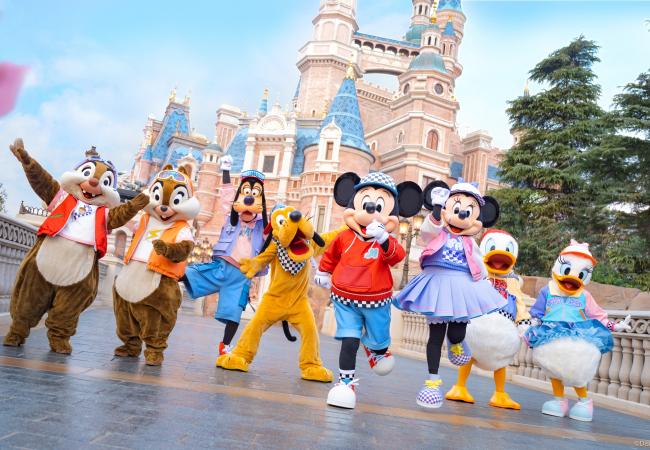 “迪士尼彩色庆典”缤纷升级，邀游客在上海迪士尼尽赏绚烂春天
